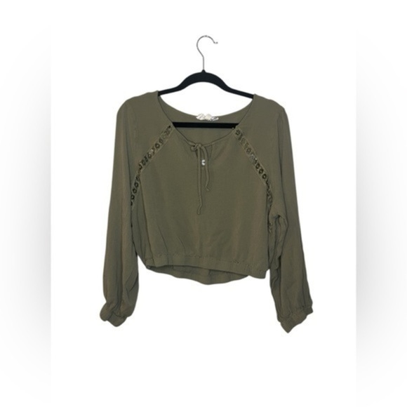 Hippie Rose Green Crop Blouse - Picture 1 of 5
